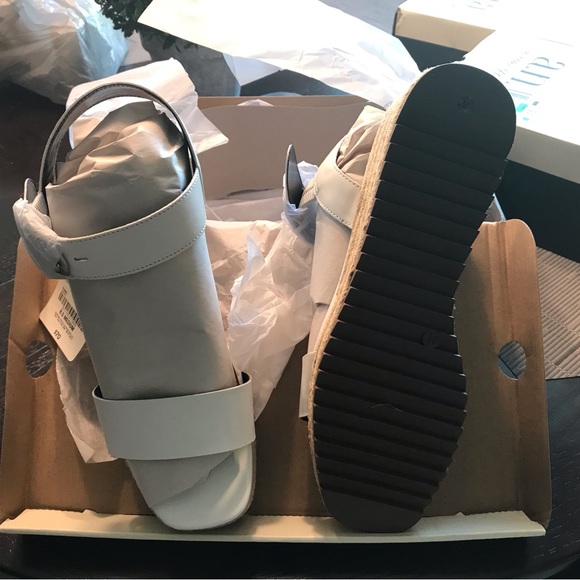 2/$50-Ladies Sandals - Picture 1 of 5
